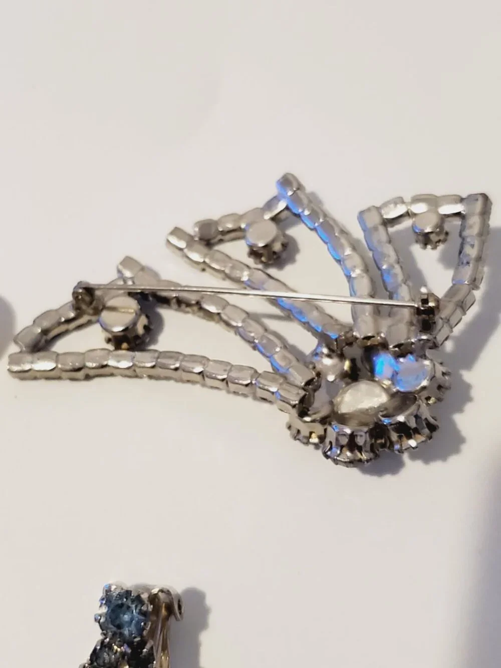 3 Brooches with matching Earrings, items # B- 1030-1032,. wt 43 grams.